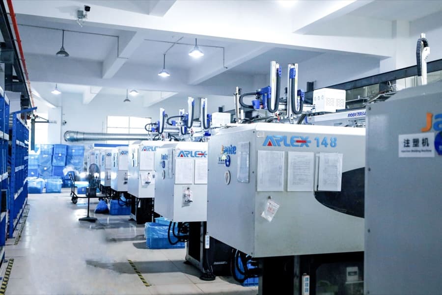 Injection molding equipment in the production workshop